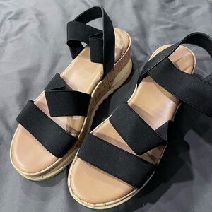 Black Strappy Platform Comfy Cute Sandals 6.5